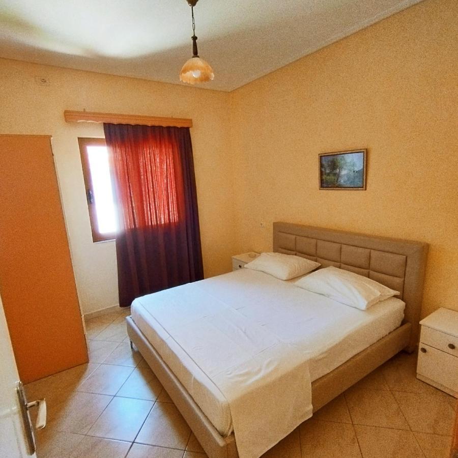 Mejdi Apartments Саранде Екстериор снимка