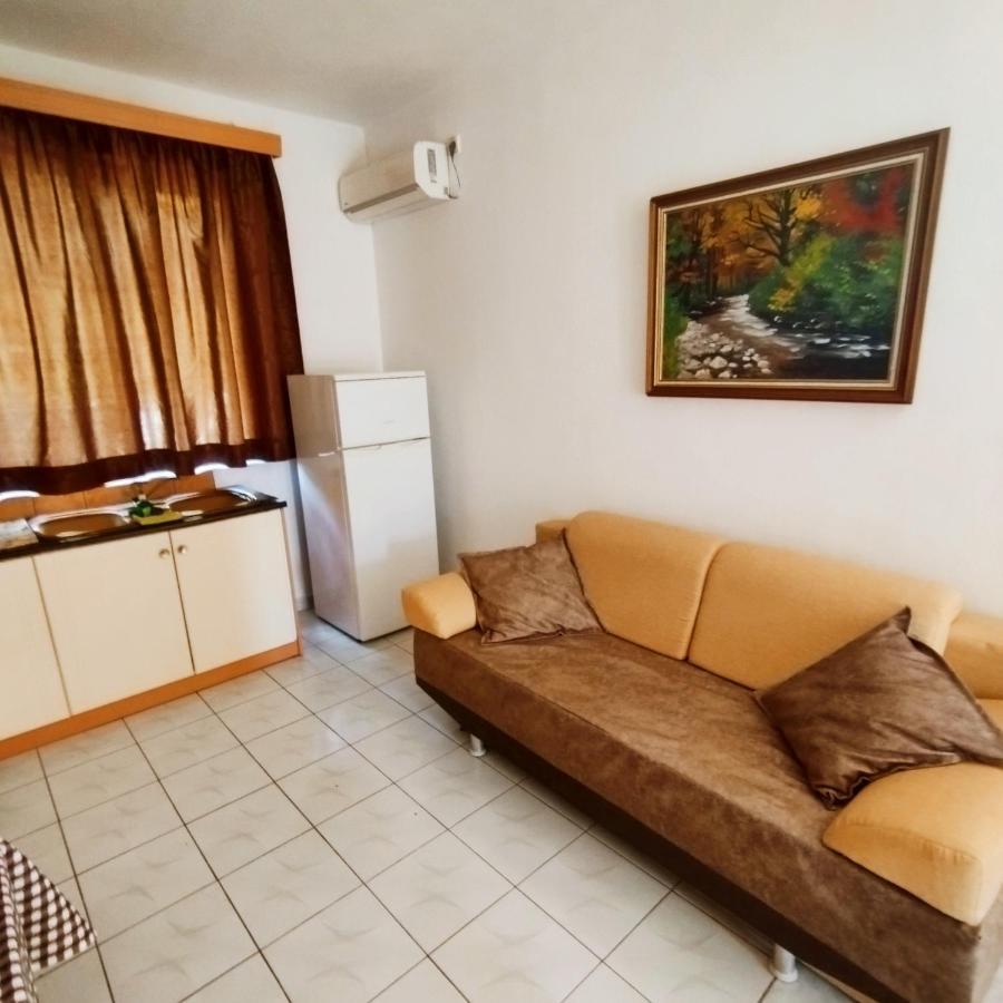 Mejdi Apartments Саранде Екстериор снимка